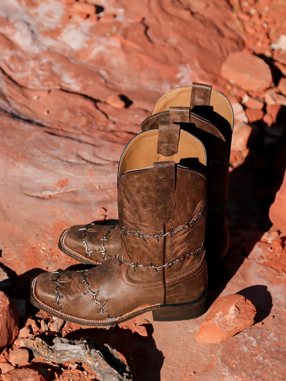 A3532 - MEN'S BARBED WIRE BROWN SQUARE TOE COWBOY BOOT