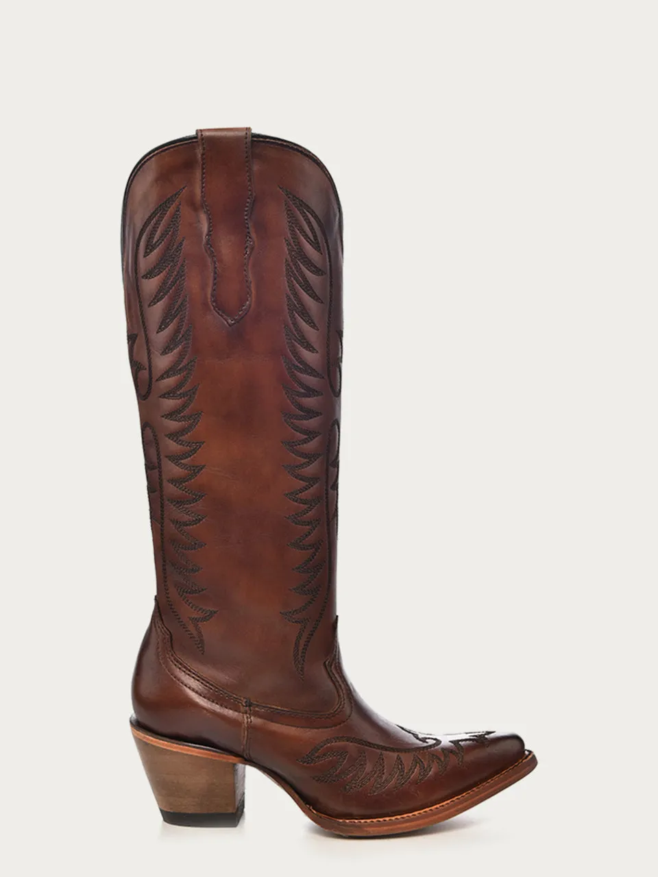 E1570 - WOMEN'S EMBROIDERY COGNAC J TOE COWBOY BOOT