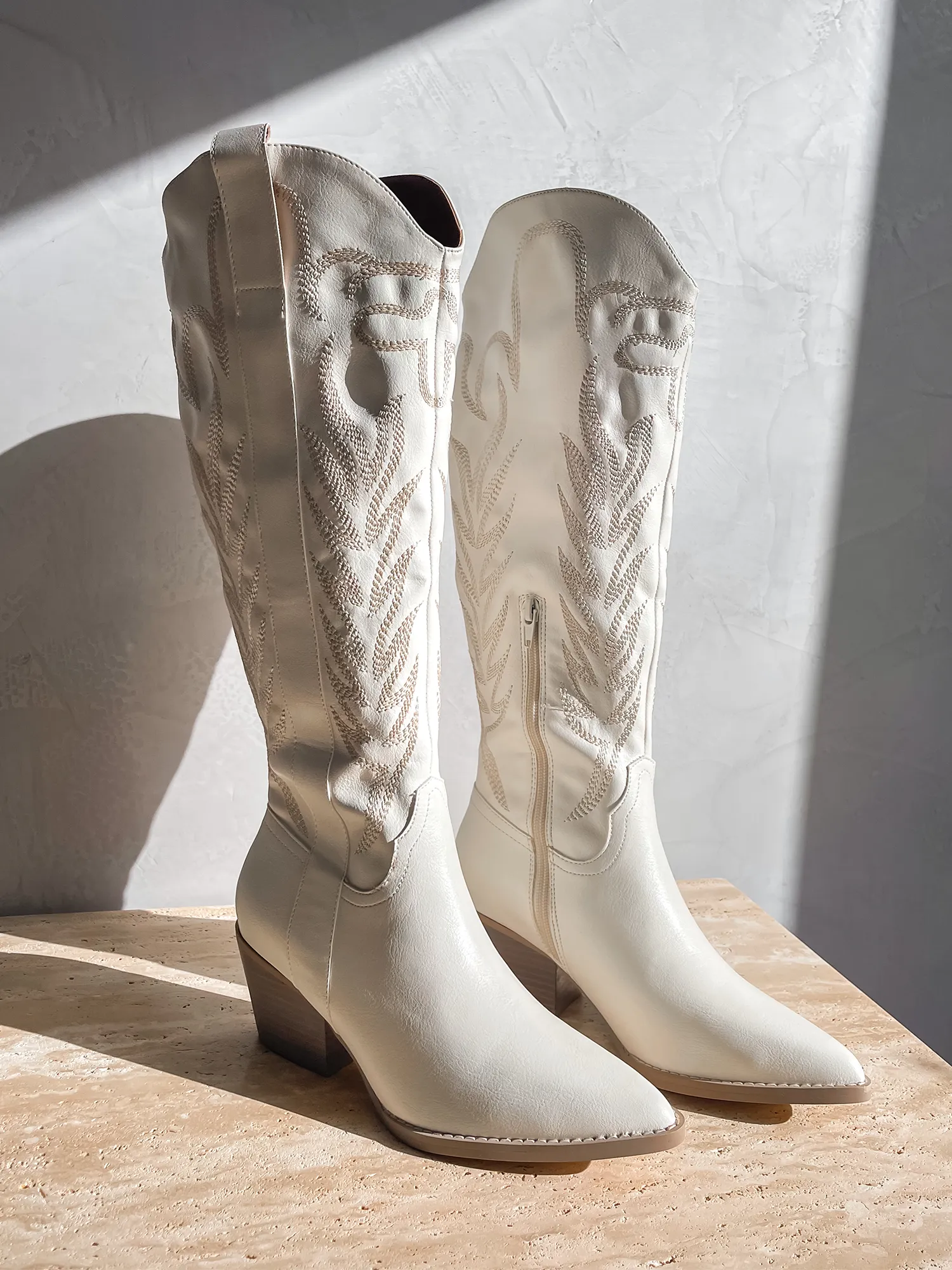 Samara Cowgirl Boot in White