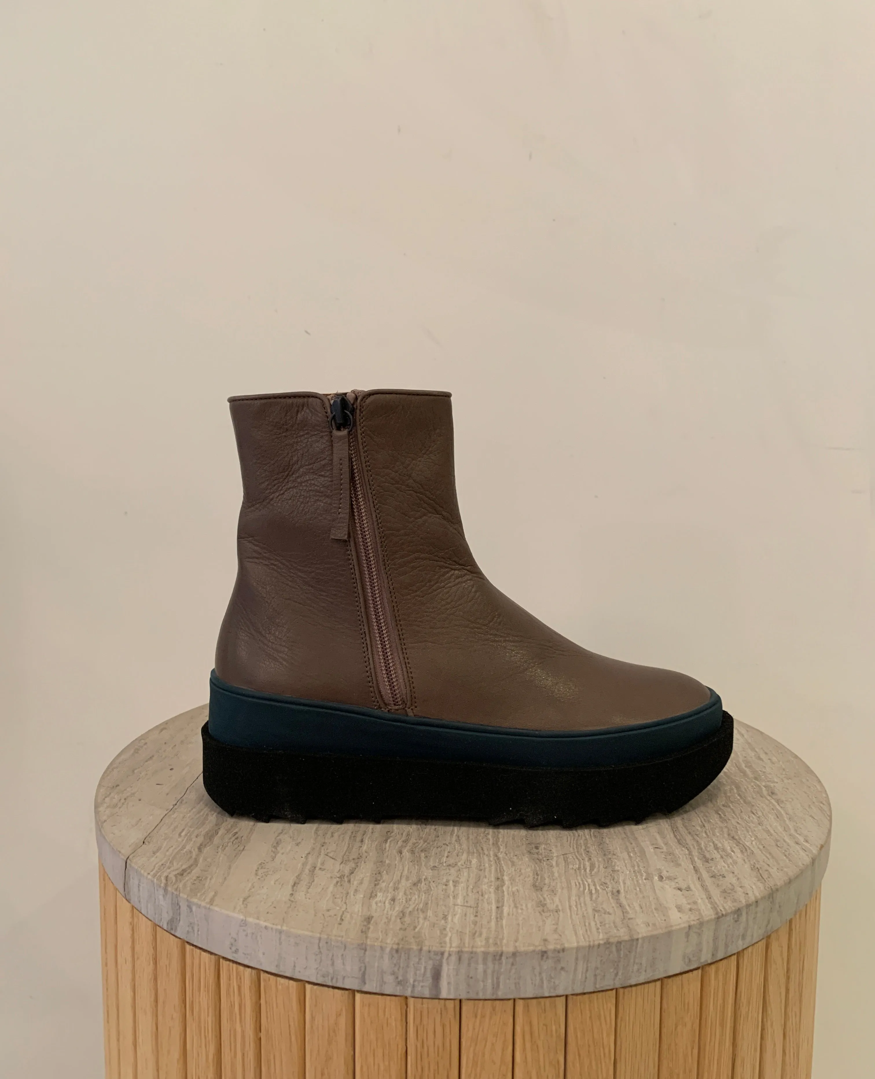 Warehouse Sale - Felix Boot Taupe Leather